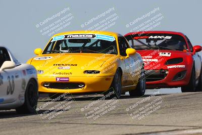 media/Oct-26-2025-CalClub SCCA (Sun) [[8ce1e69566]]/Group 5/Grapevine/